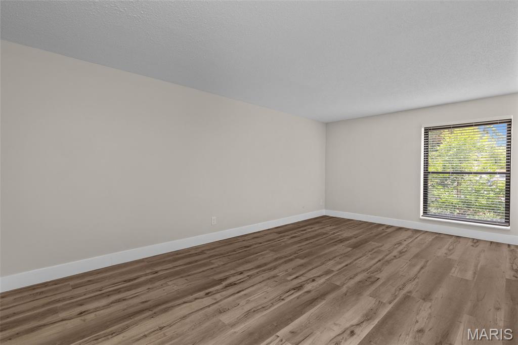 Coeur De Royale Condo Ph 4 Bldg - Residential