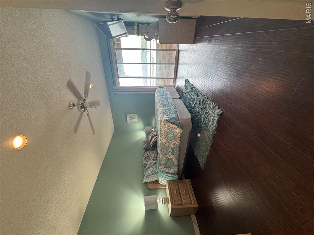 Breakwater Bay Club - Residential