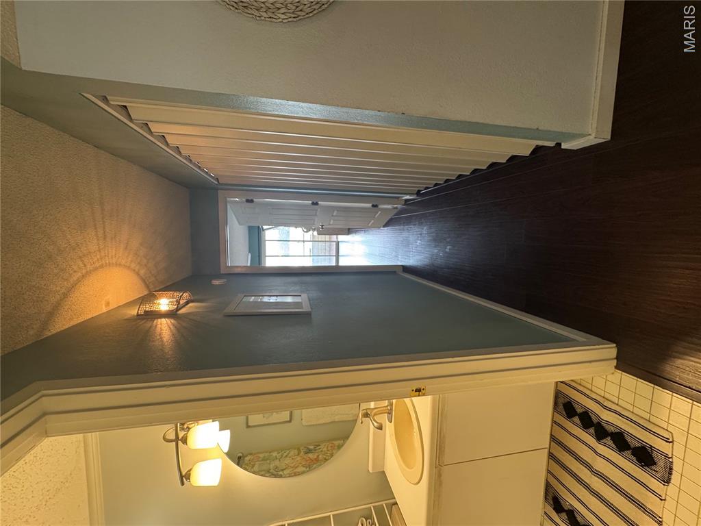 Breakwater Bay Club - Residential