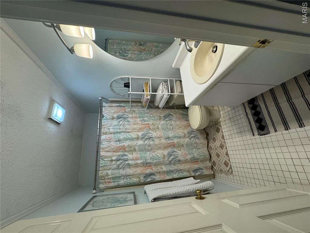 Breakwater Bay Club - Residential