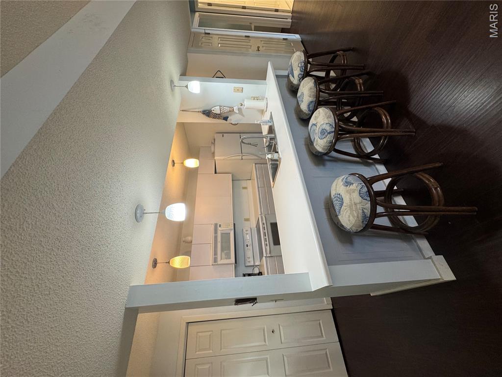 Breakwater Bay Club - Residential