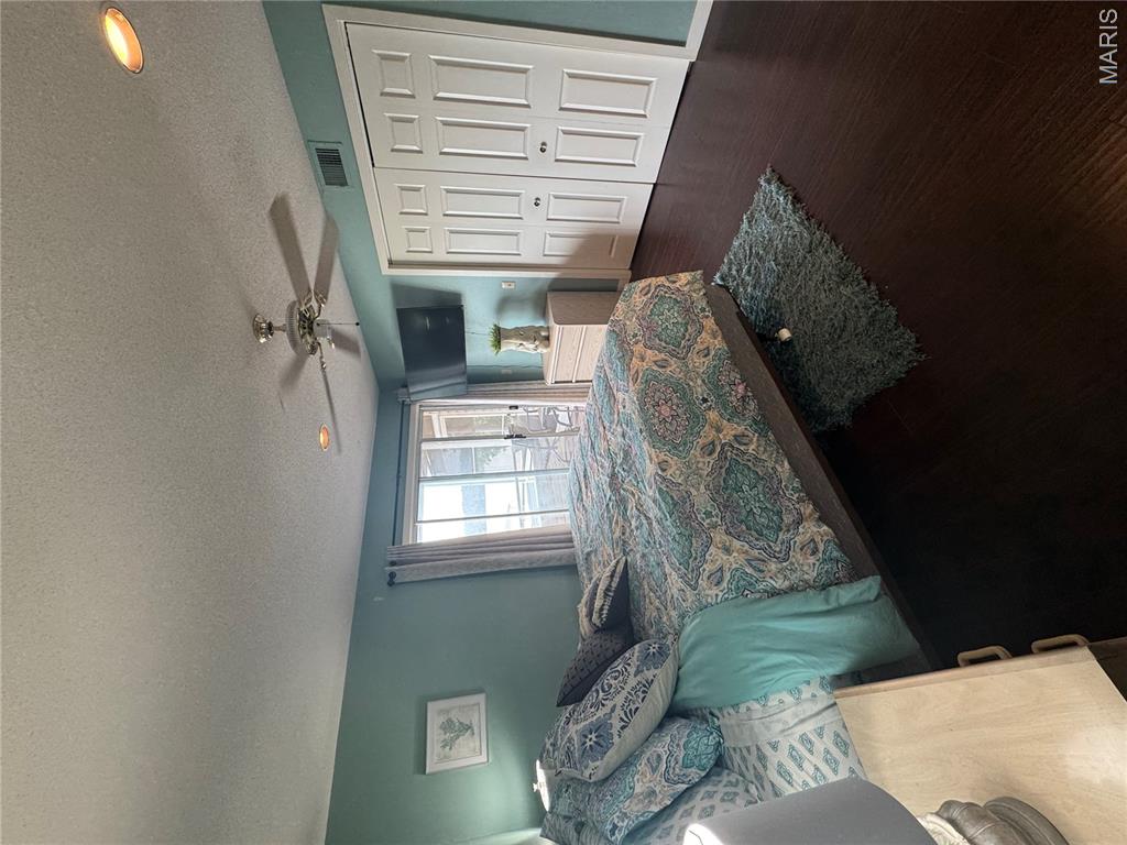 Breakwater Bay Club - Residential