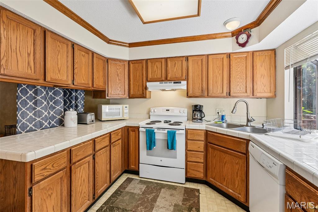 Chateau Country Club Twnhms Stg2 - Residential