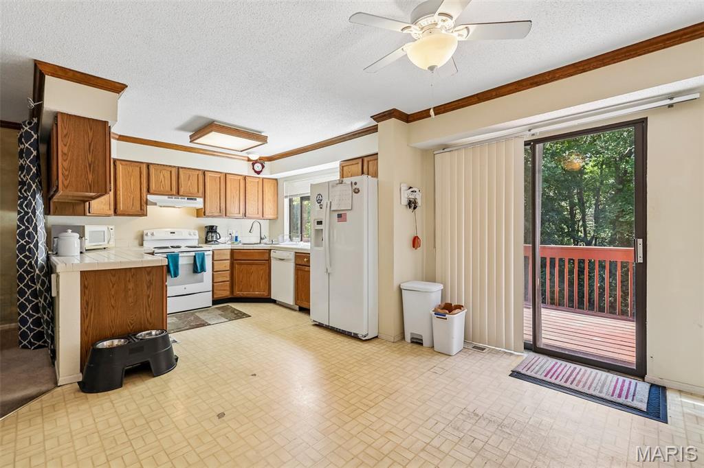 Chateau Country Club Twnhms Stg2 - Residential