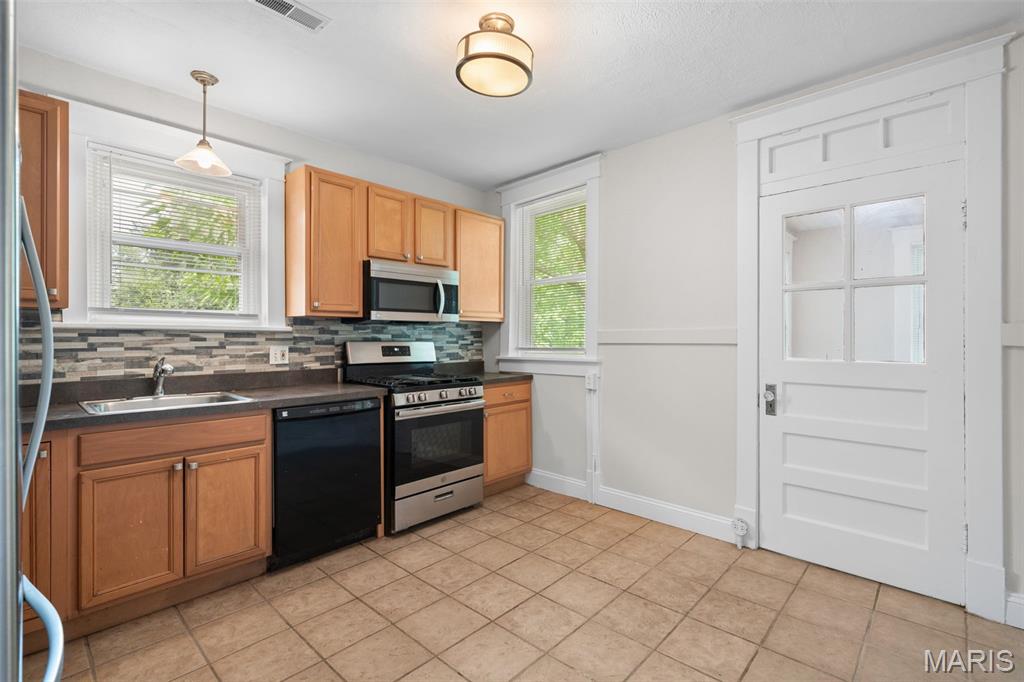 Rogers Benton Place - Residential Income