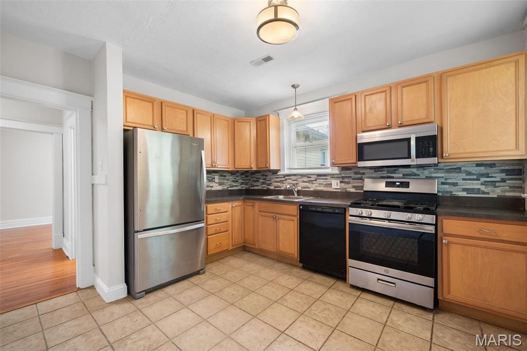 Rogers Benton Place - Residential Income