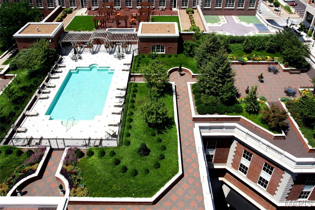 Plaza In Clayton A Condo The - Residential