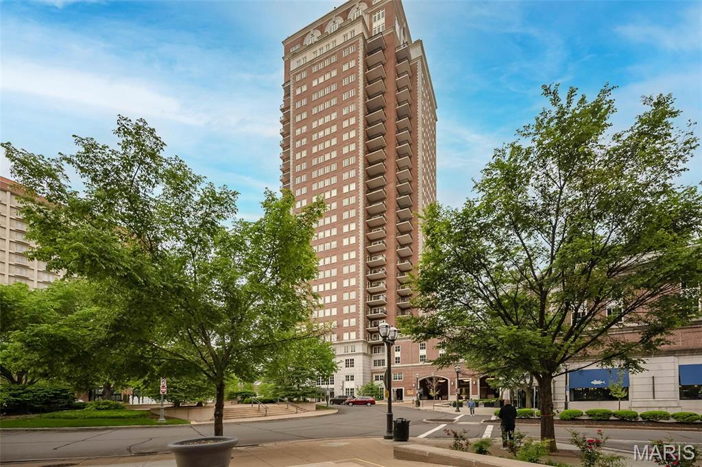 Welcome to The Plaza in Clayton, This is a Luxury Unit, front-facing with a water fountain view at the most coveted address in town! A stunning 2-bedroom and 2.5-bath, fully renovated with a large open Kitchen with a breakfast bar, Sub-Zero refrigerator, Wolf gas stovetop and Wolf wall oven & microwave, Bosch dishwasher, and beautiful stone counters and expansive open living room perfect for entertaining! You will love the view overlooking the water fountain and Carondelet Plaza! The master suite includes an updated full bath with large walk-in shower, double sinks, and a custom walk-in closet. Enjoy the views of Carondelet Fountain from your bed with remote control blinds. 2nd bedroom includes full bath with Tub/shower and custom closet. A spacious guest bath and laundry room make this condo a very special place to live! 
Updates include a newer kitchen, baths, carpet, paint, window treatments, and new HVAC in 2024 
The plaza offers 24 hr concierge, valet, pool, fitness center, and a dog park