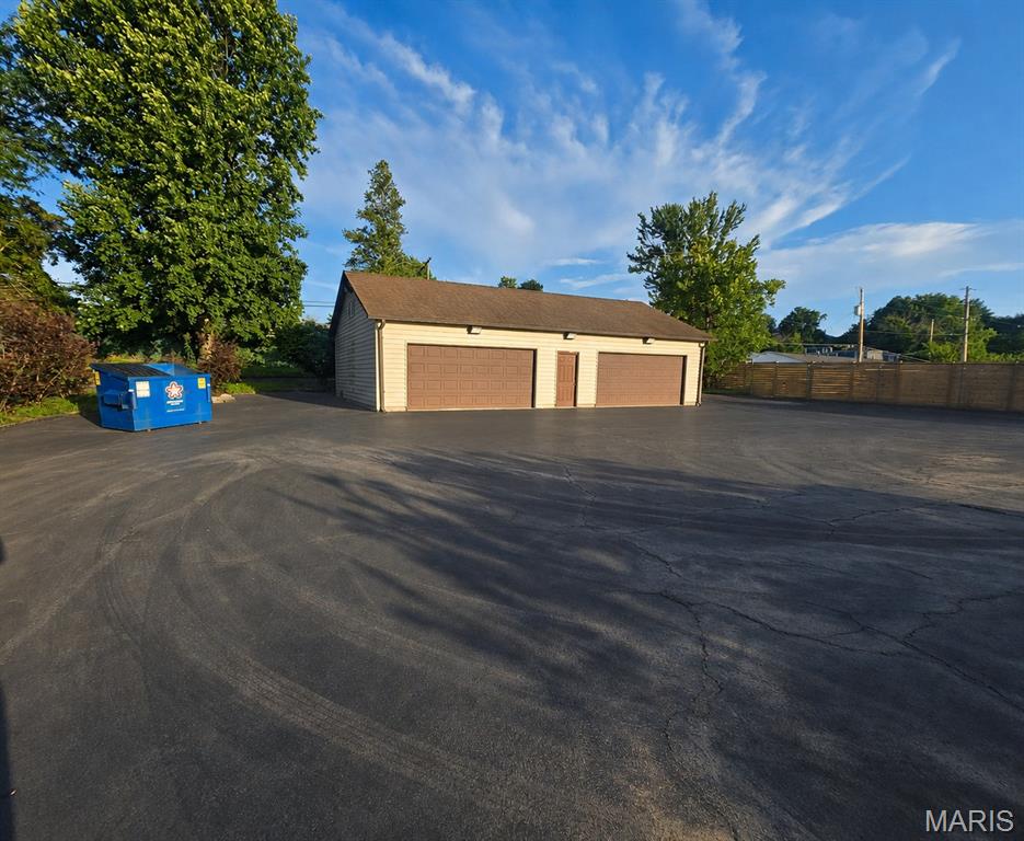 McKelvey Lt 1 Resub Lt A & McKelvey - Commercial Lease