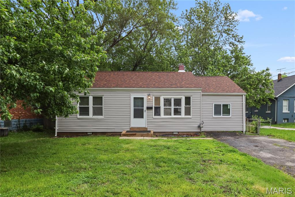 Welcome home to affordable, move-in-ready living across from Dade Park! This updated 3 bed, 1 bath Ferguson home works well as an owner-occupant home or a turnkey rental. Recent improvements include a new kitchen, new siding, new HVAC, fresh paint, refinished hardwood floors, and updated lighting. The kitchen features new white cabinetry, modern hardware, new granite-look counters, new LVT flooring, and new stainless appliances. The bathroom has been refreshed with new flooring, paint, vanity, and toilet. Additional features include an architectural roof, single-level living, dedicated laundry/utility area, off-street driveway parking, a good-sized yard with mature trees, new sewer lateral liner, and no HOA.