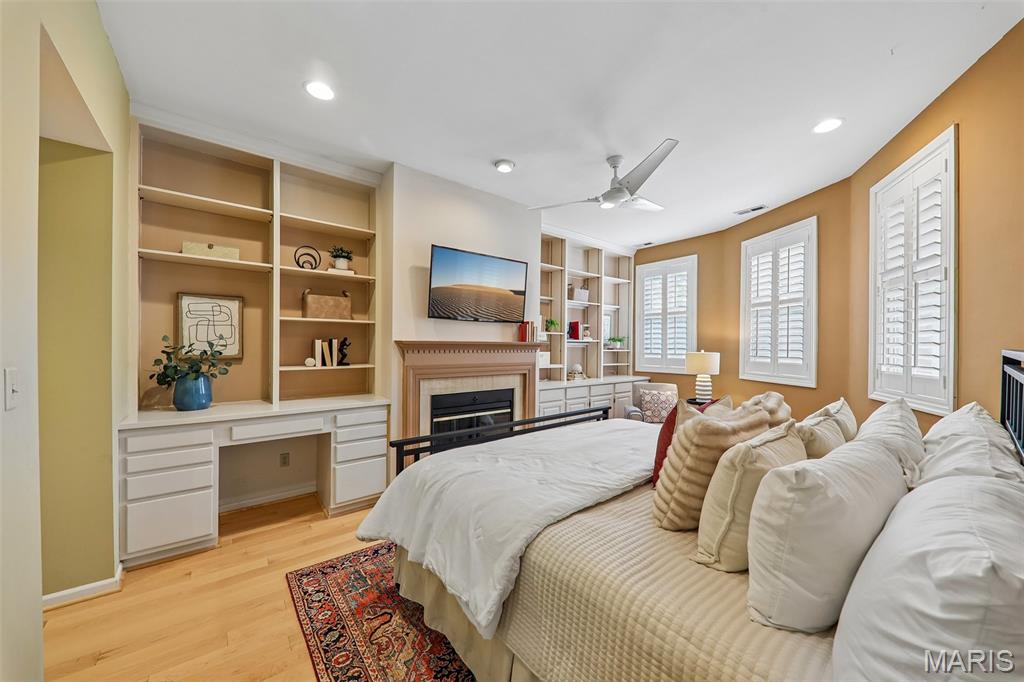 Taylor Place Twnhs - Residential