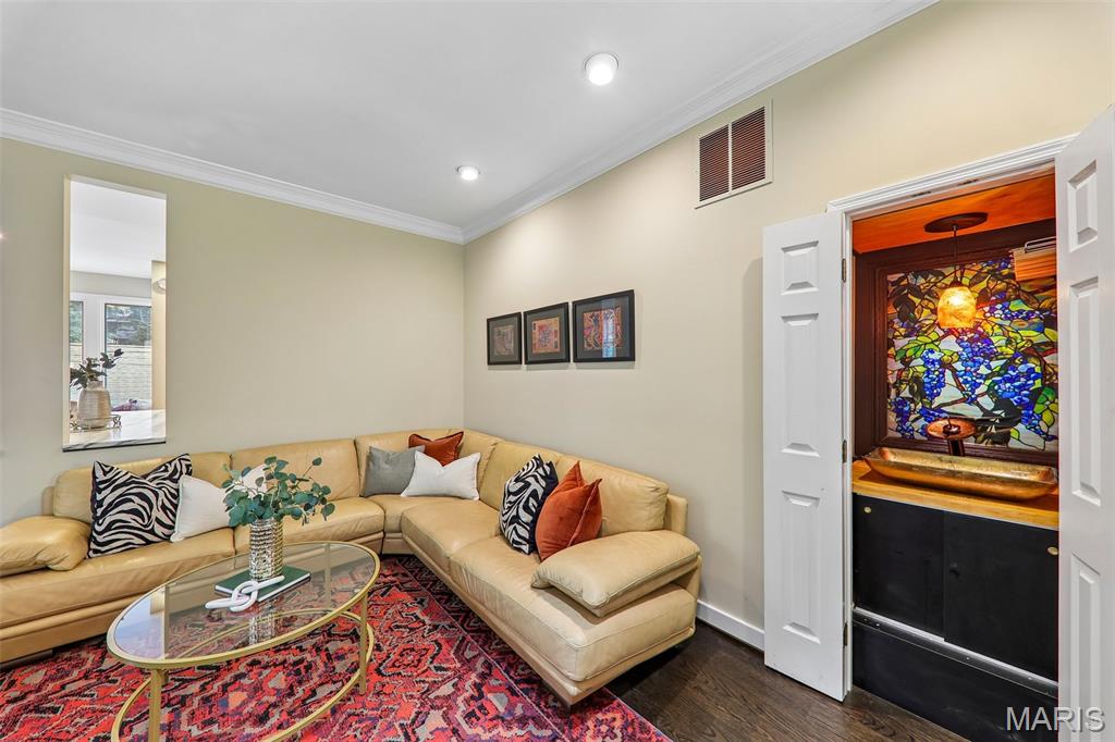 Taylor Place Twnhs - Residential