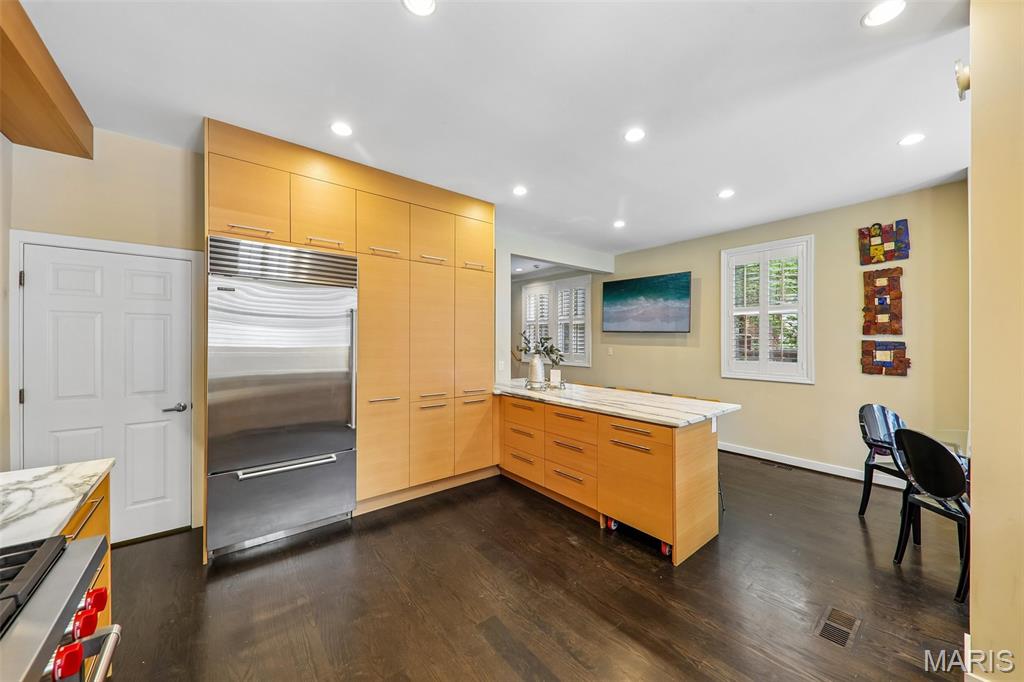 Taylor Place Twnhs - Residential