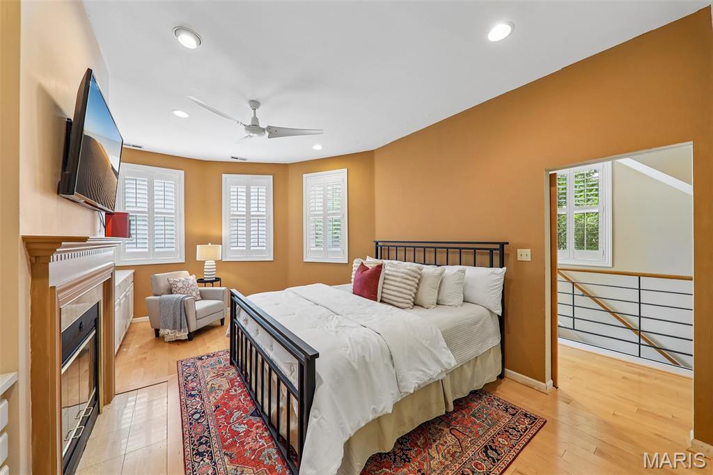 Taylor Place Twnhs - Residential