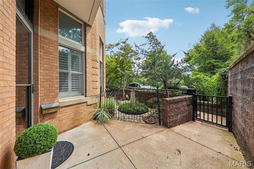 Taylor Place Twnhs - Residential