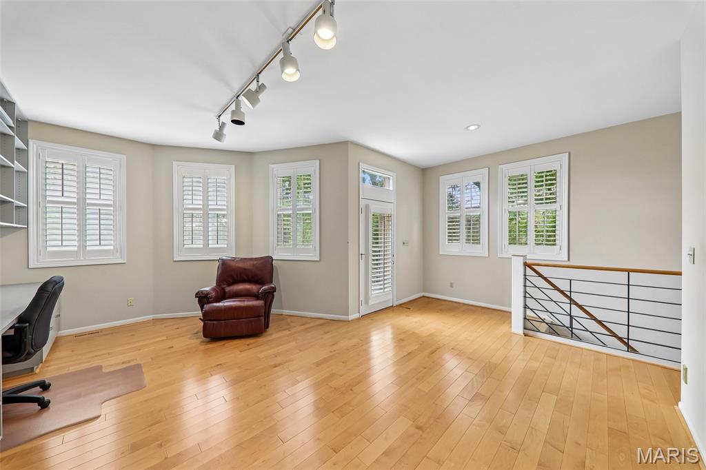Taylor Place Twnhs - Residential