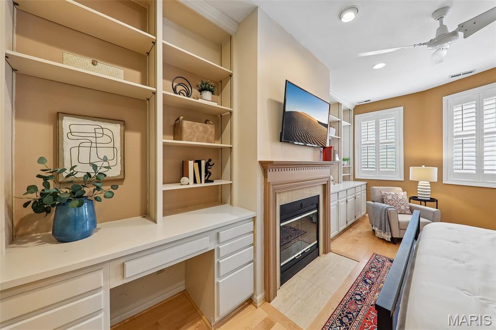 Taylor Place Twnhs - Residential