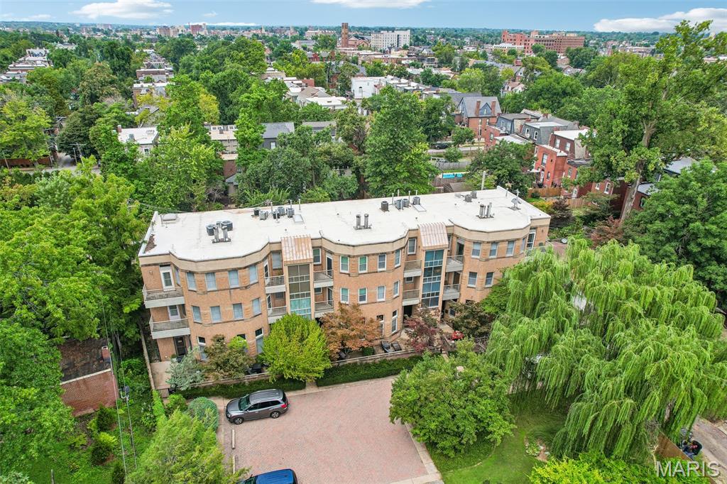 Taylor Place Twnhs - Residential