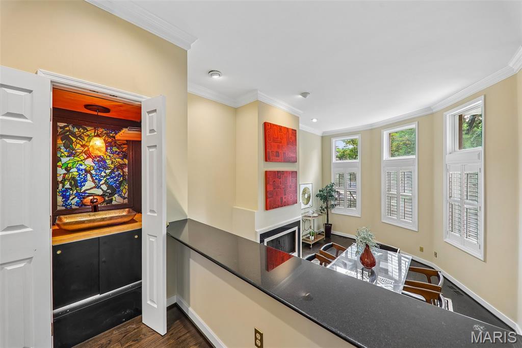 Taylor Place Twnhs - Residential