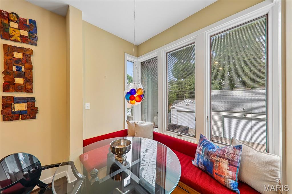 Taylor Place Twnhs - Residential