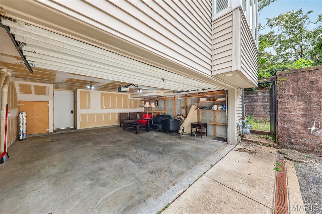 Taylor Place Twnhs - Residential