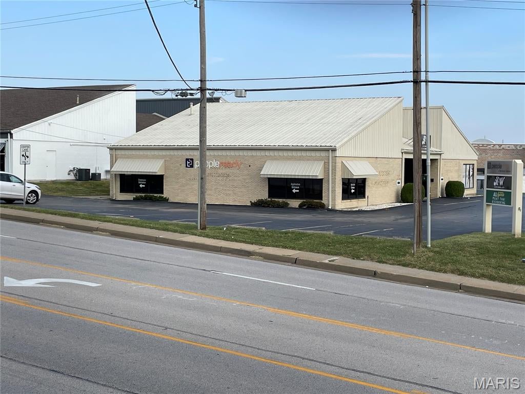 None - Commercial Lease