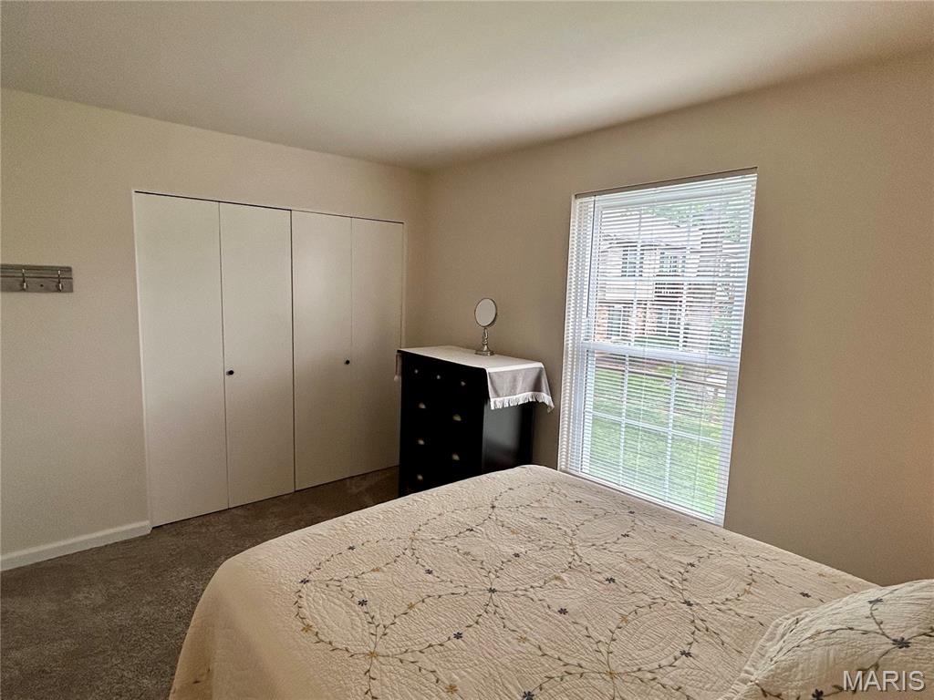 Chateau De Ville Sec 5 Condo - Residential