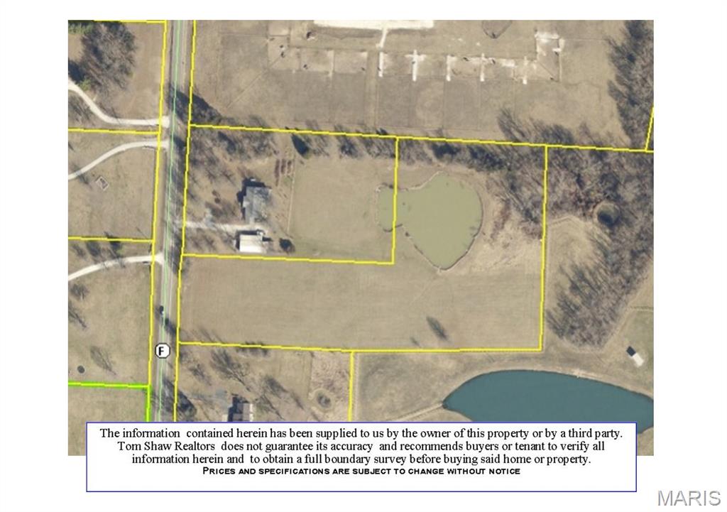 GREAT for teardown! Commercial sold "AS IS". NO VALUE IN HOUSE. NO WARRANTIES ON SEPTI AND IMPROVEMENTS. Listing includes 2 parcels: Tax ID:04-33.0-0-00-006.000.000 & Tax ID:04-33.0-0-00-006.005.000. DUPLICATE LISTING OF MLS#26000487.