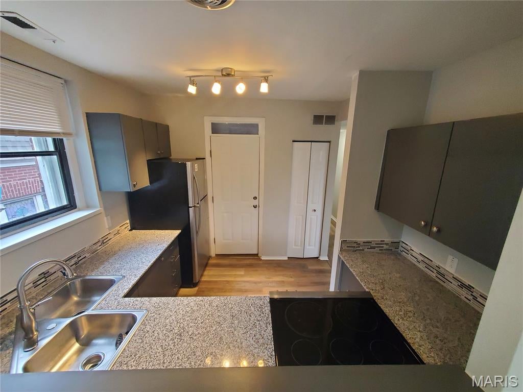 Dorris Place Add - Residential Lease