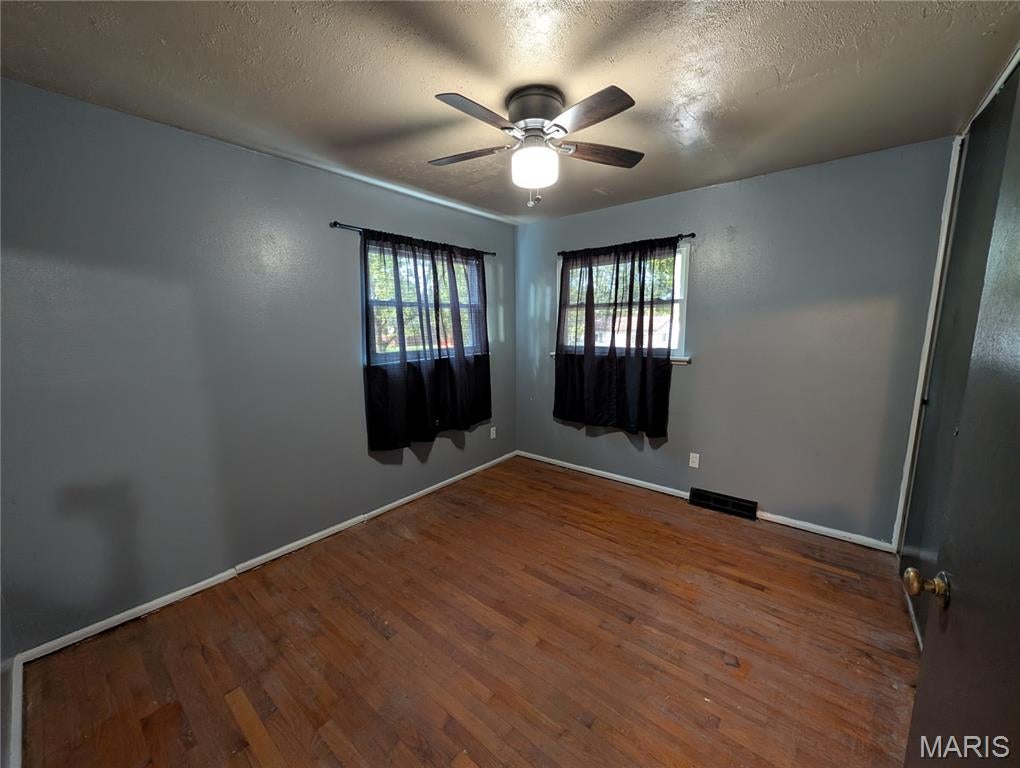 Castle Point Unit 3 - Residential Lease