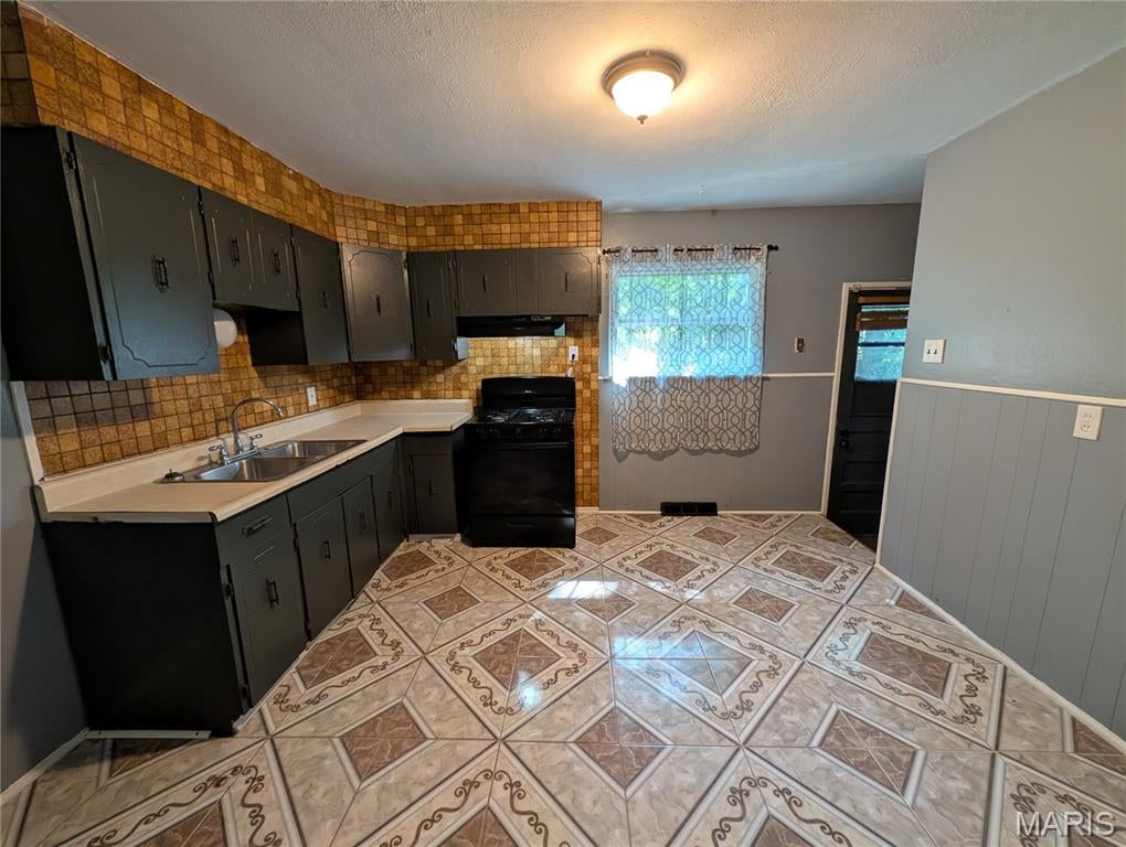 Castle Point Unit 3 - Residential Lease