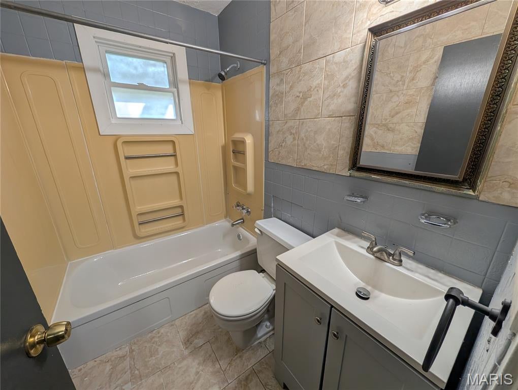 Castle Point Unit 3 - Residential Lease