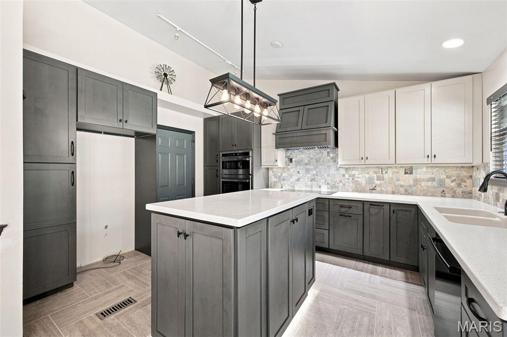 Imperial Hills 03 - Residential