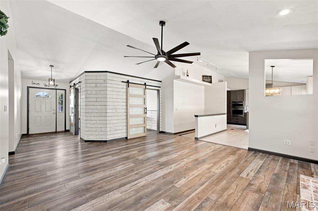 Imperial Hills 03 - Residential