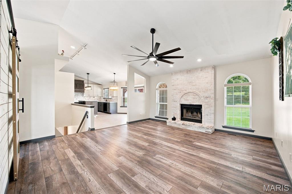 Imperial Hills 03 - Residential