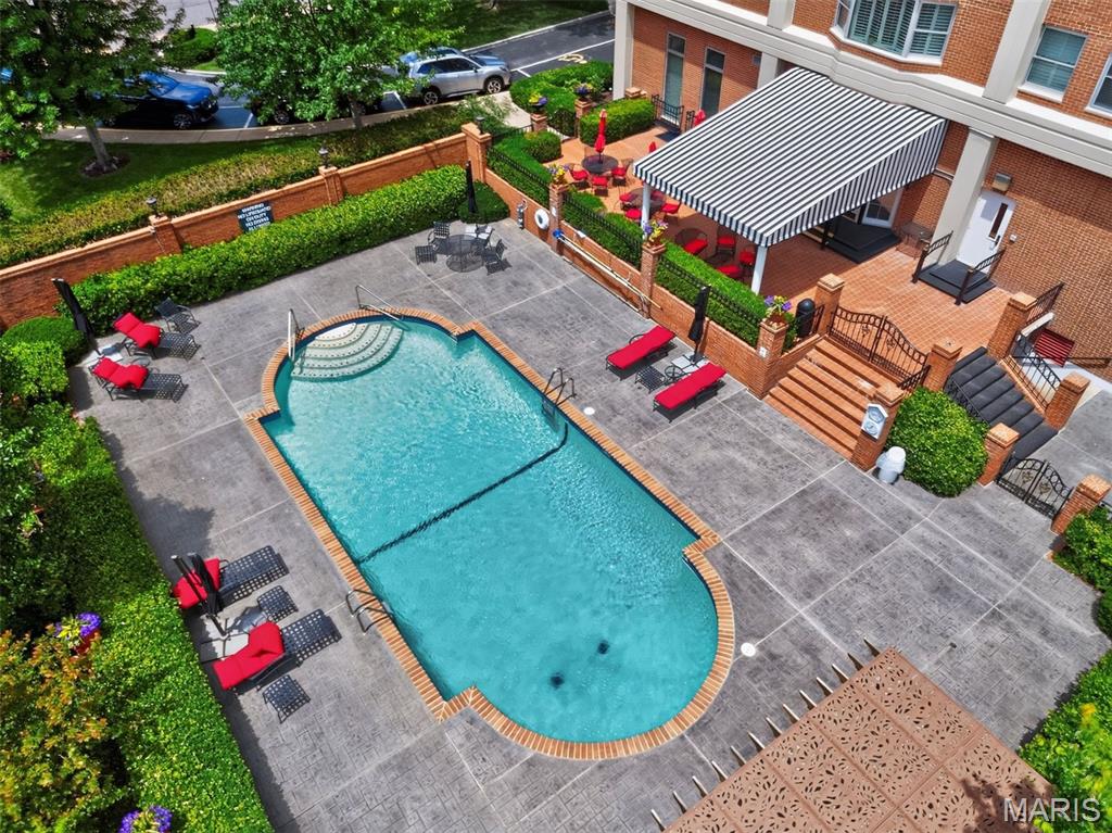 Whitehall Condo - Residential