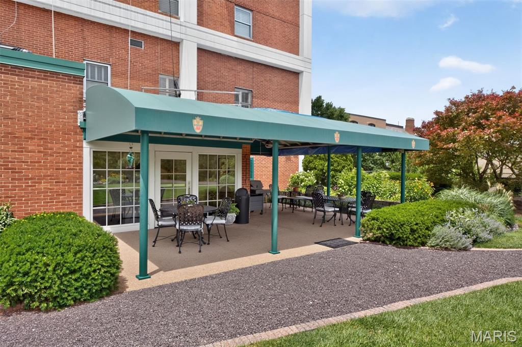 Whitehall Condo - Residential