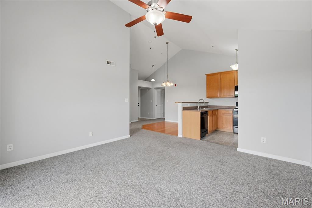 Springhurst Terrace #17 - Residential