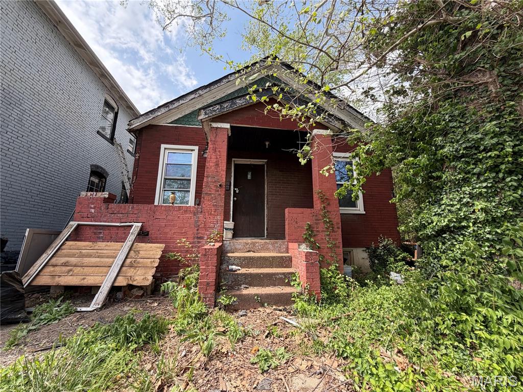 Please verify details in this listing including sq ftg and school districts. Please use special sale contracts with no inspection contingencies. Seller is open to any and all offers.