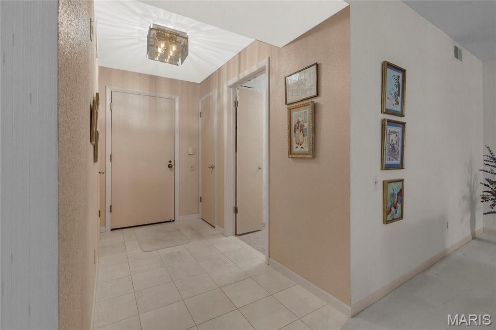 Coeur De Royale Condo - Residential
