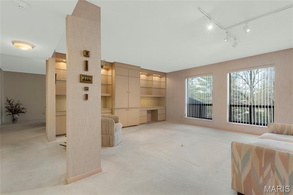 Coeur De Royale Condo - Residential