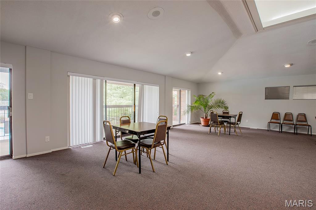 Coeur De Royale Condo - Residential