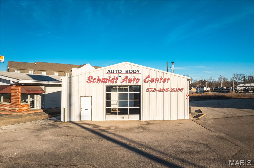 Bobber - Commercial Sale