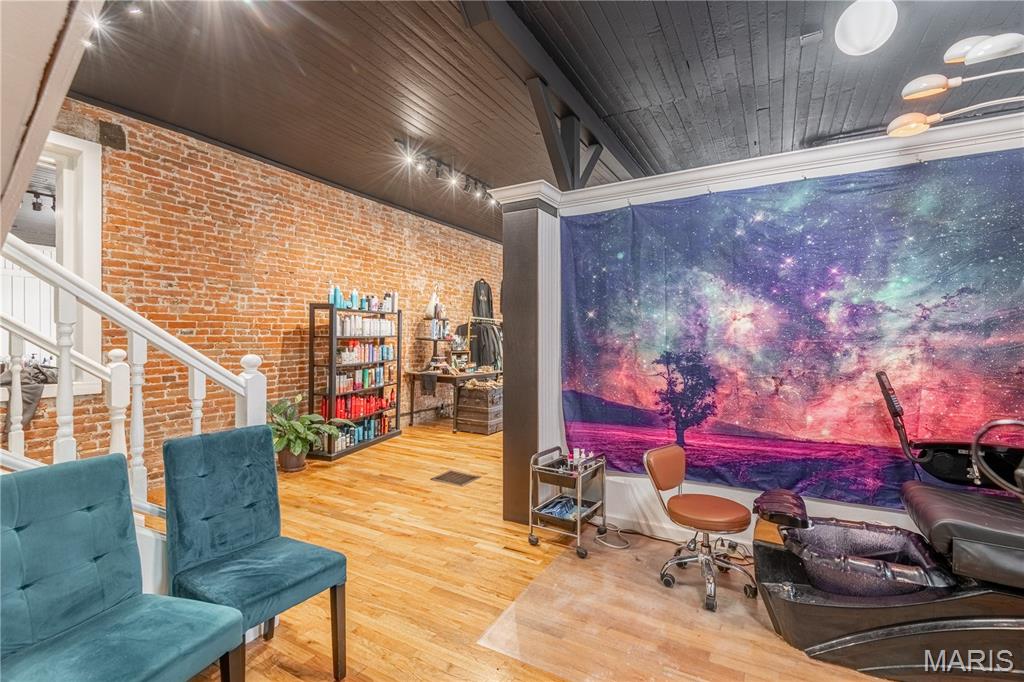 none - Commercial Sale