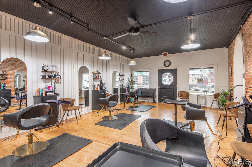 none - Commercial Sale