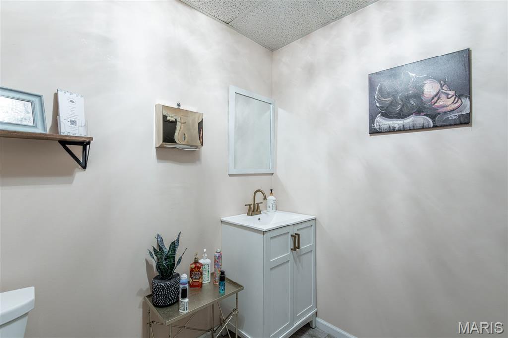 none - Commercial Sale