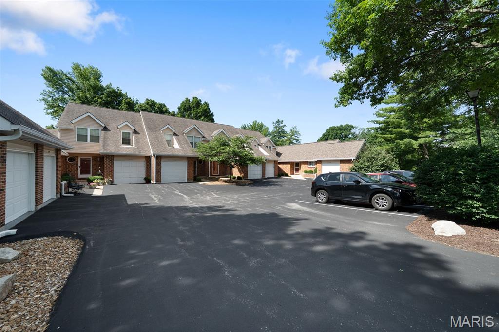 Hickory Sound Condo I Ph I - Residential