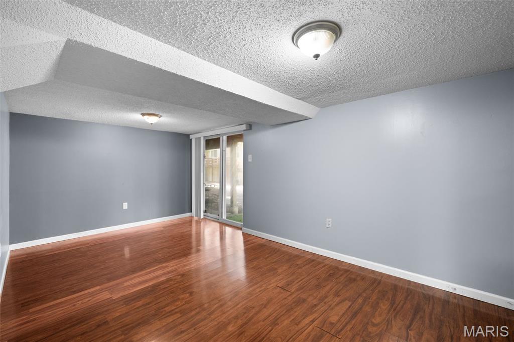 Hickory Sound Condo I Ph I - Residential