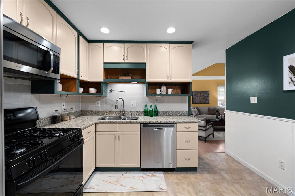 Hickory Sound Condo I Ph I - Residential