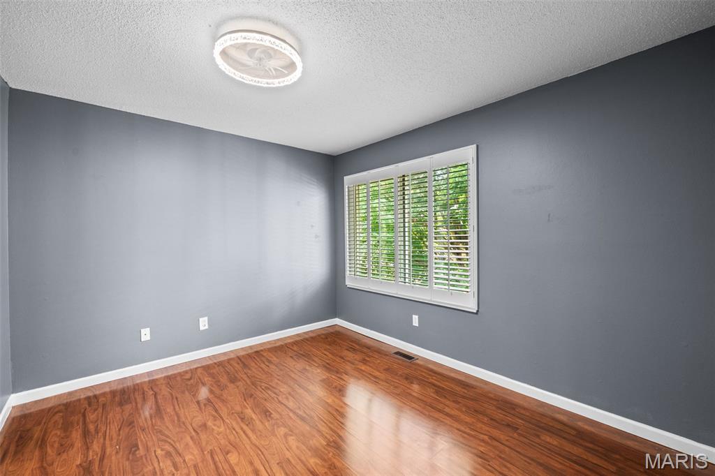 Hickory Sound Condo I Ph I - Residential